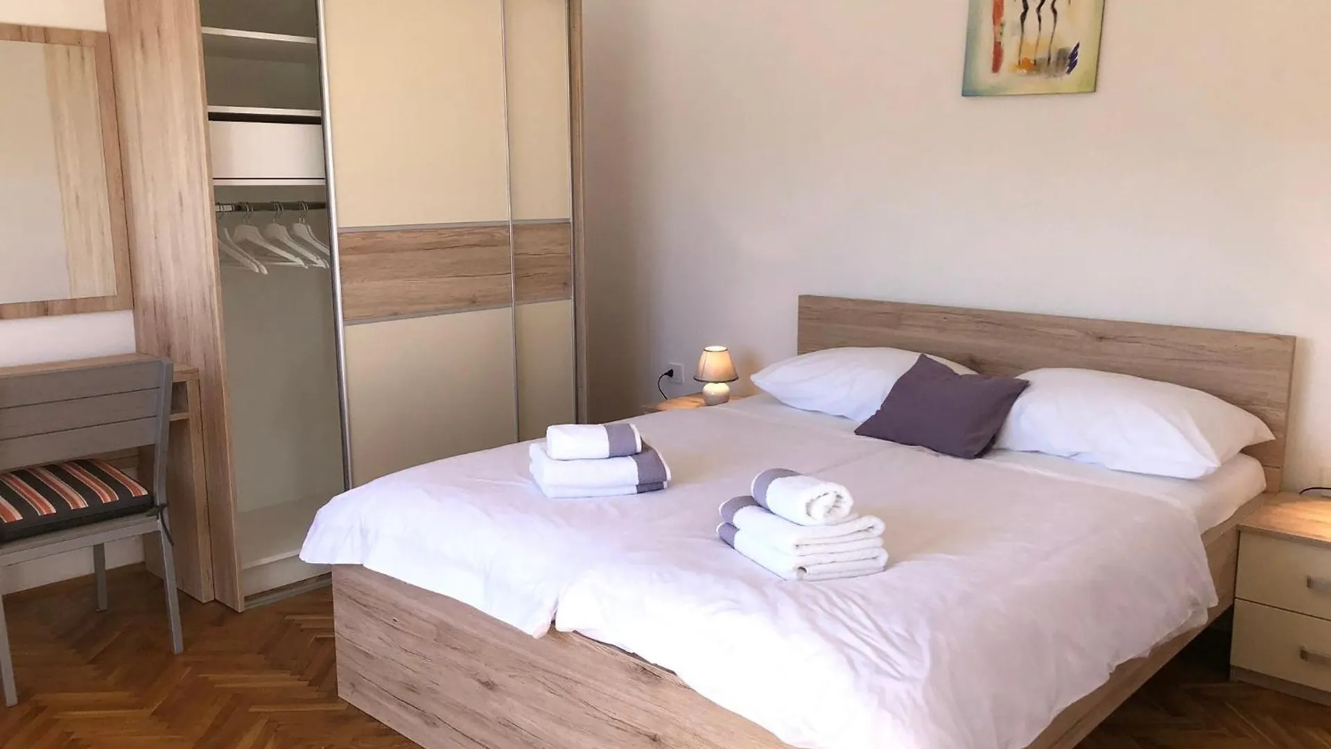 Erdgeschosswohnung Mit Terrasse Fuer Sechs Personen Kampor 0*,
