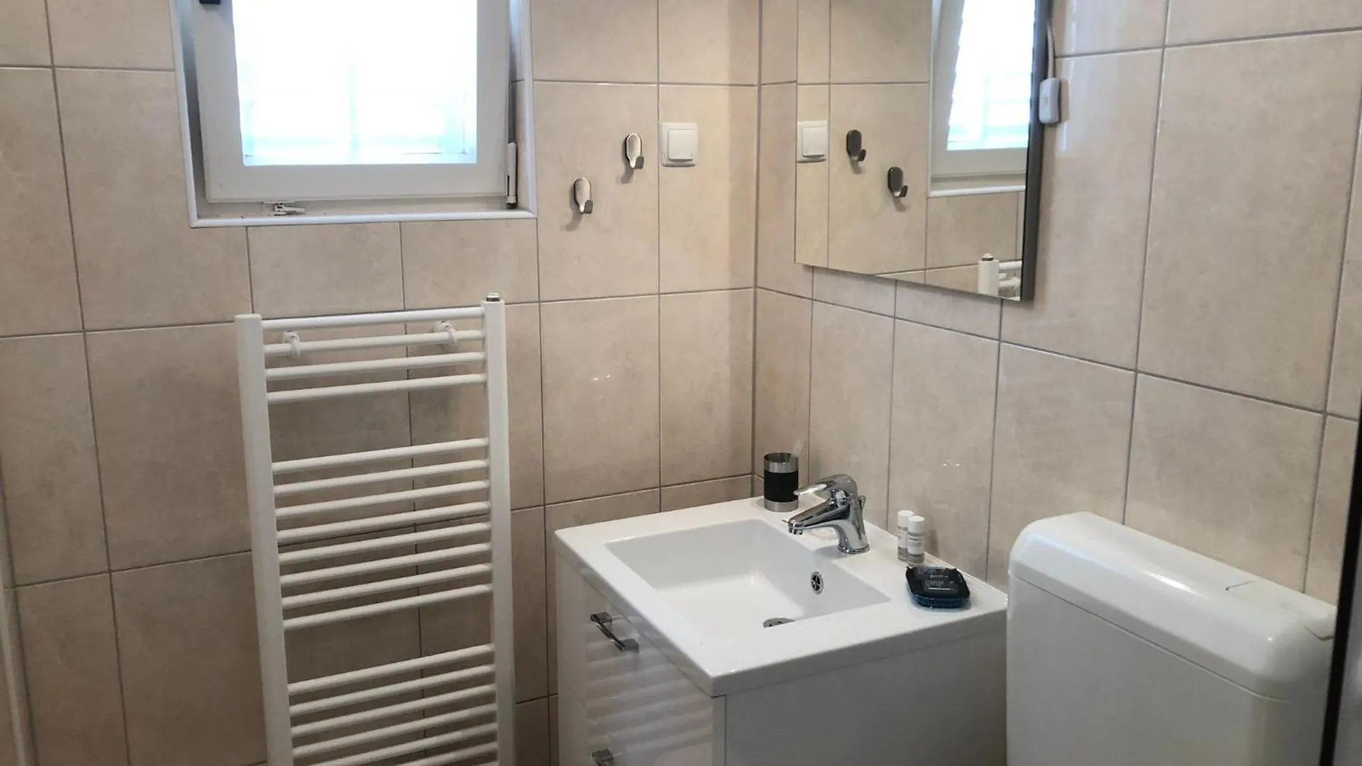 Apartment Erdgeschosswohnung Mit Terrasse Fuer Sechs Personen Kampor