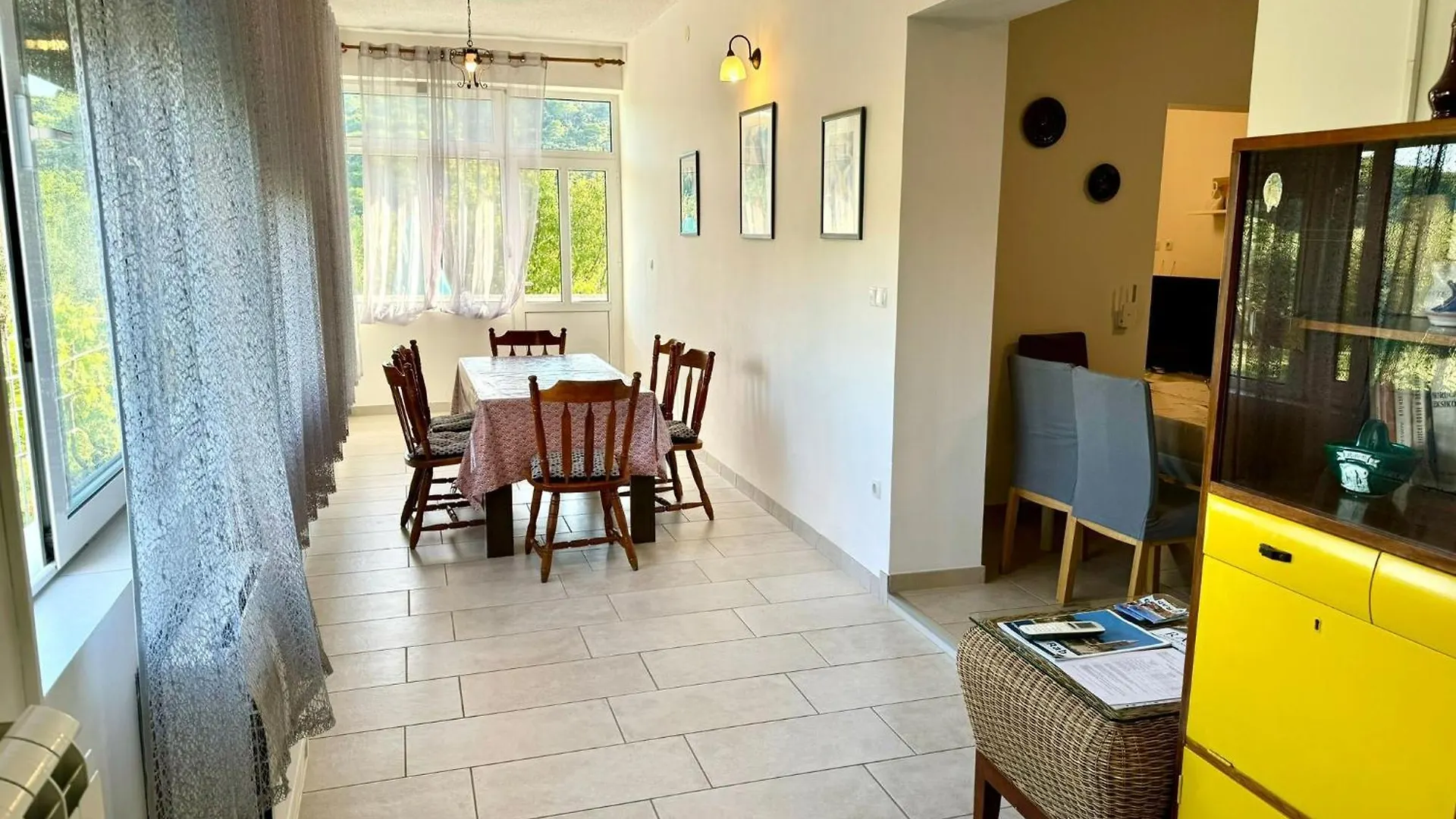 Apartment Erdgeschosswohnung Mit Terrasse Fuer Sechs Personen Kampor Croatia